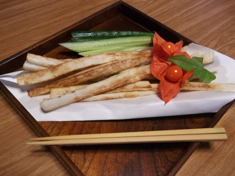 ロングフライドポテト　主人公は葉っぱです