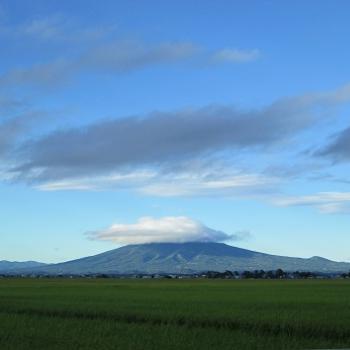 帽子をかぶった岩木山