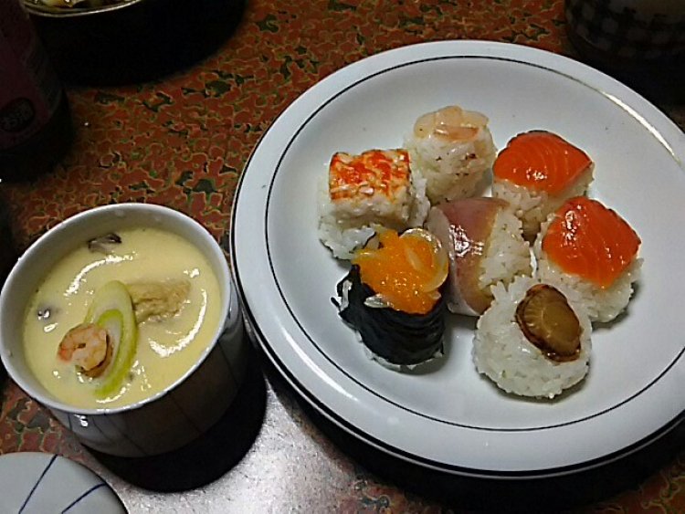 手まり寿司に茶わん蒸し
